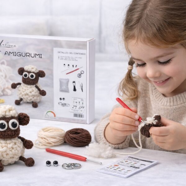 Zestaw do szydełkowania DIY AMIGURUMI maskotka BARANEK SZON + akcesoria